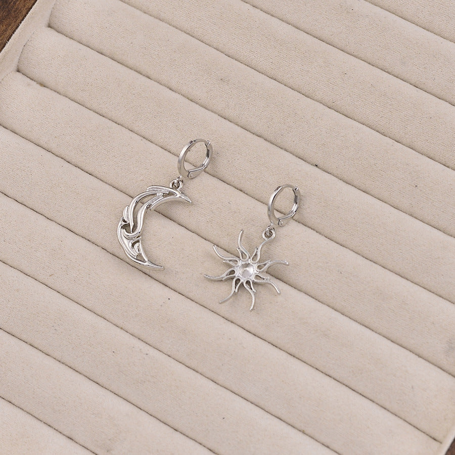 UNI-12153 - Silver Moon & Star - Earring