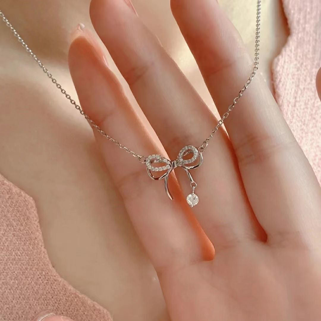 UNI-10246 - Flash Bow Silver - Necklace