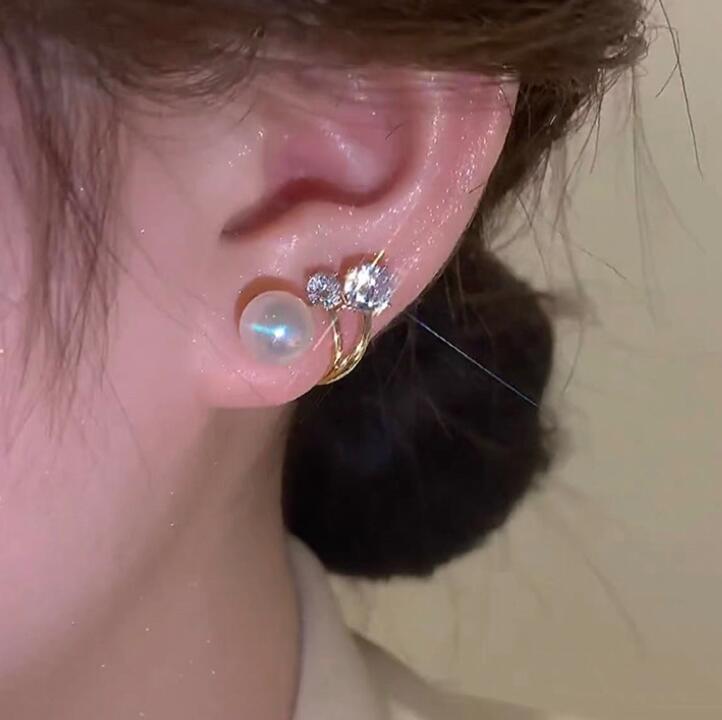 UNI-10310 - Pearl Diamond - Earring